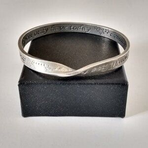 Silver Tone Twist Bracelet